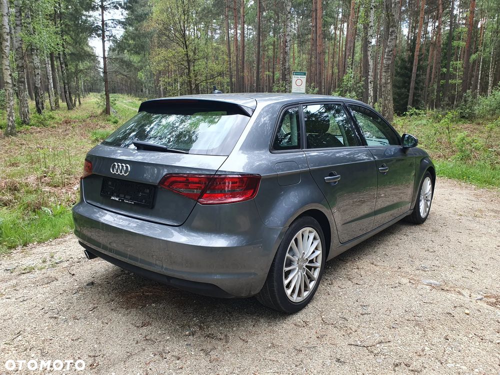 Audi A3 Sportback - 3