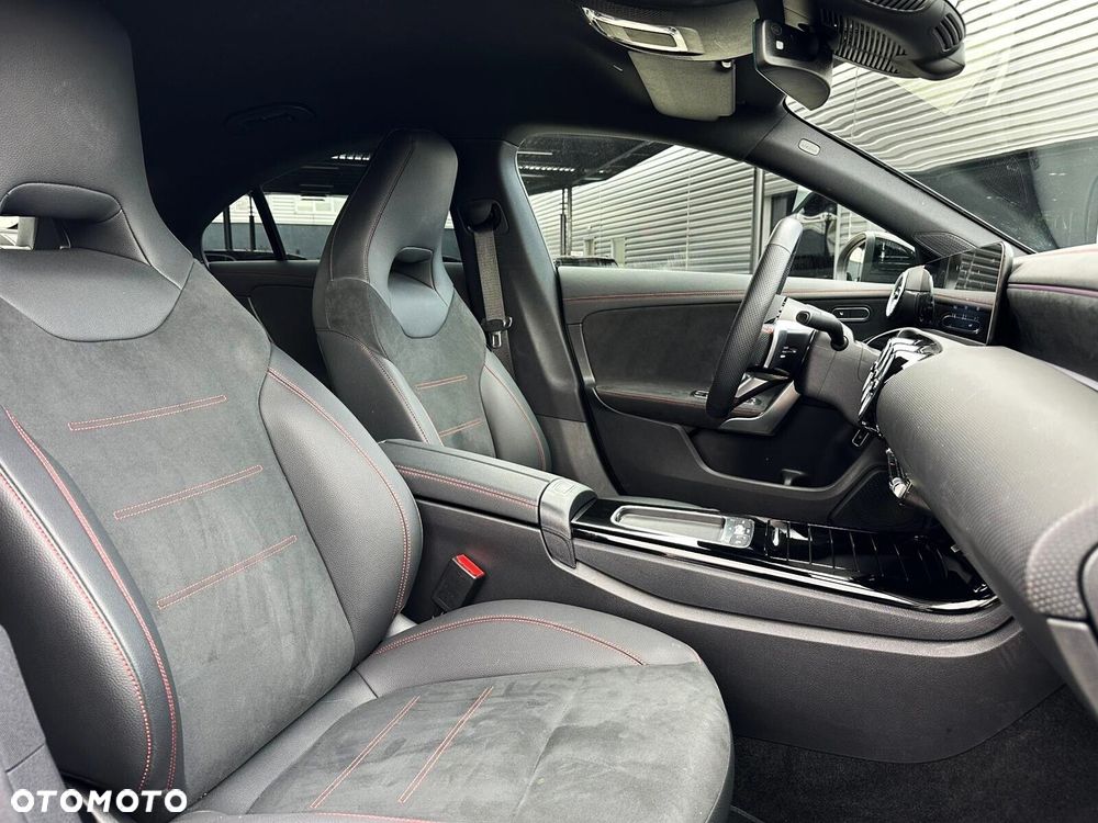 Mercedes-Benz CLA - 11