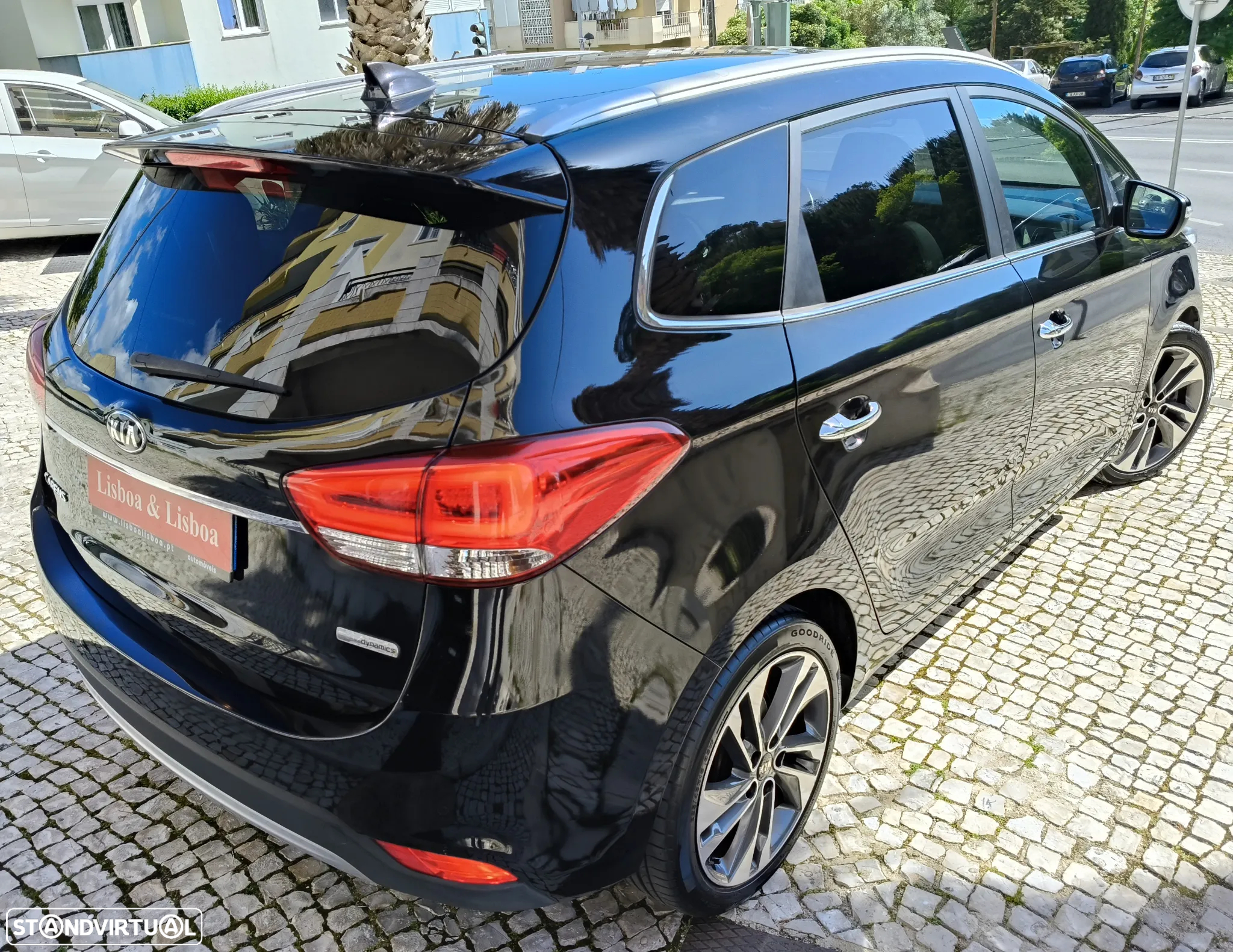 Kia Carens 1.7 CRDi ISG TX - 3