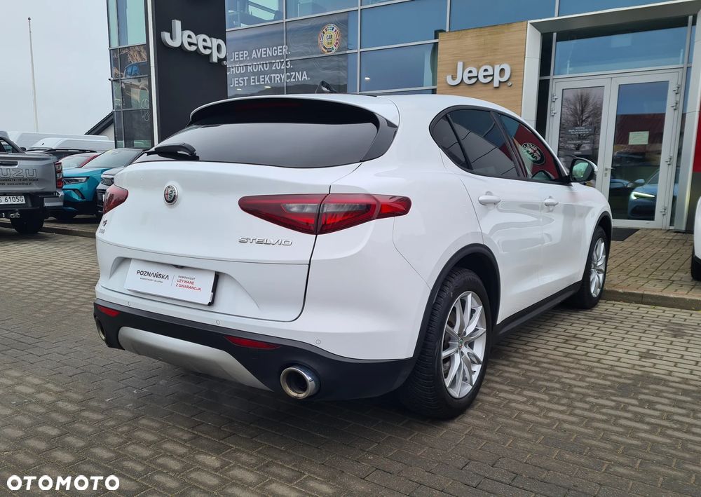 Alfa Romeo Stelvio 2.0 Turbo Executive Q4 - 6