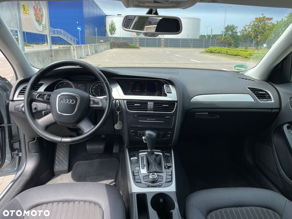 Audi A4 Limousine - 9