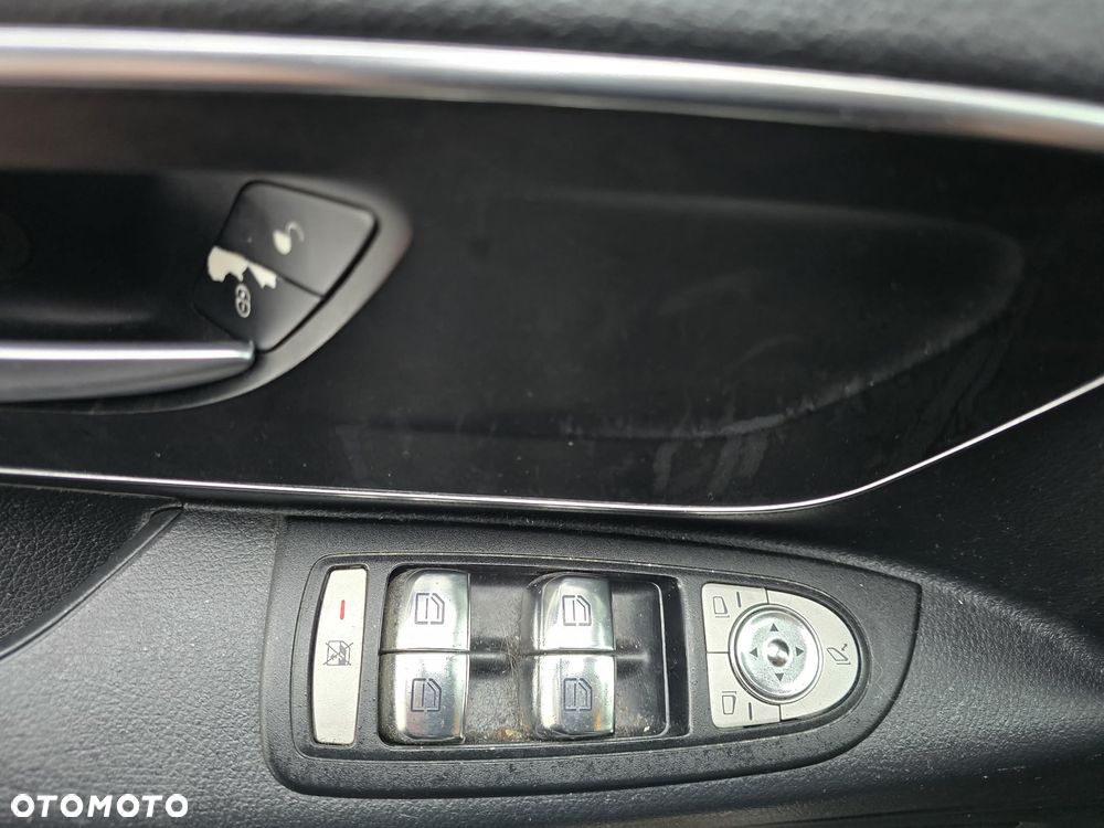 Mercedes-Benz Vito CDI Tourer Base 447.701 - 23