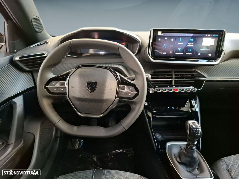 Peugeot 2008 1.2 Allure - 17