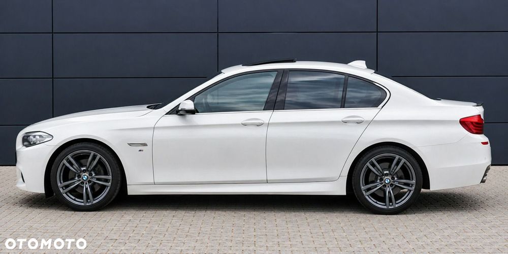 BMW 5 Series 2016 photo 2