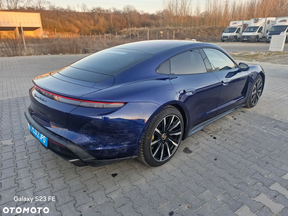 Porsche Taycan Turbo S - 5
