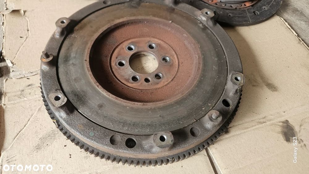 Sprzęgło koło zamachowe tarcza docisk Peugeot 308 T7 Citroen C3 C4 1,6 THP 9664200580 - 2