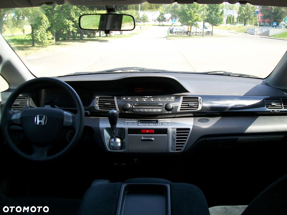Honda FR-V - 7