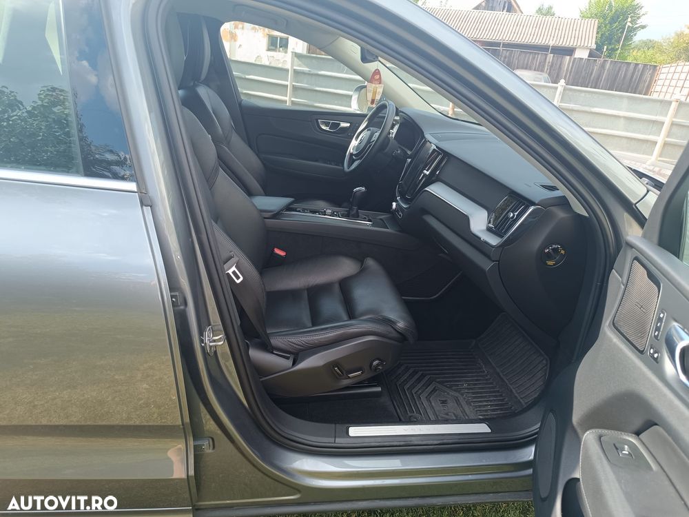 Volvo XC 60 D4 Momentum Pro - 4