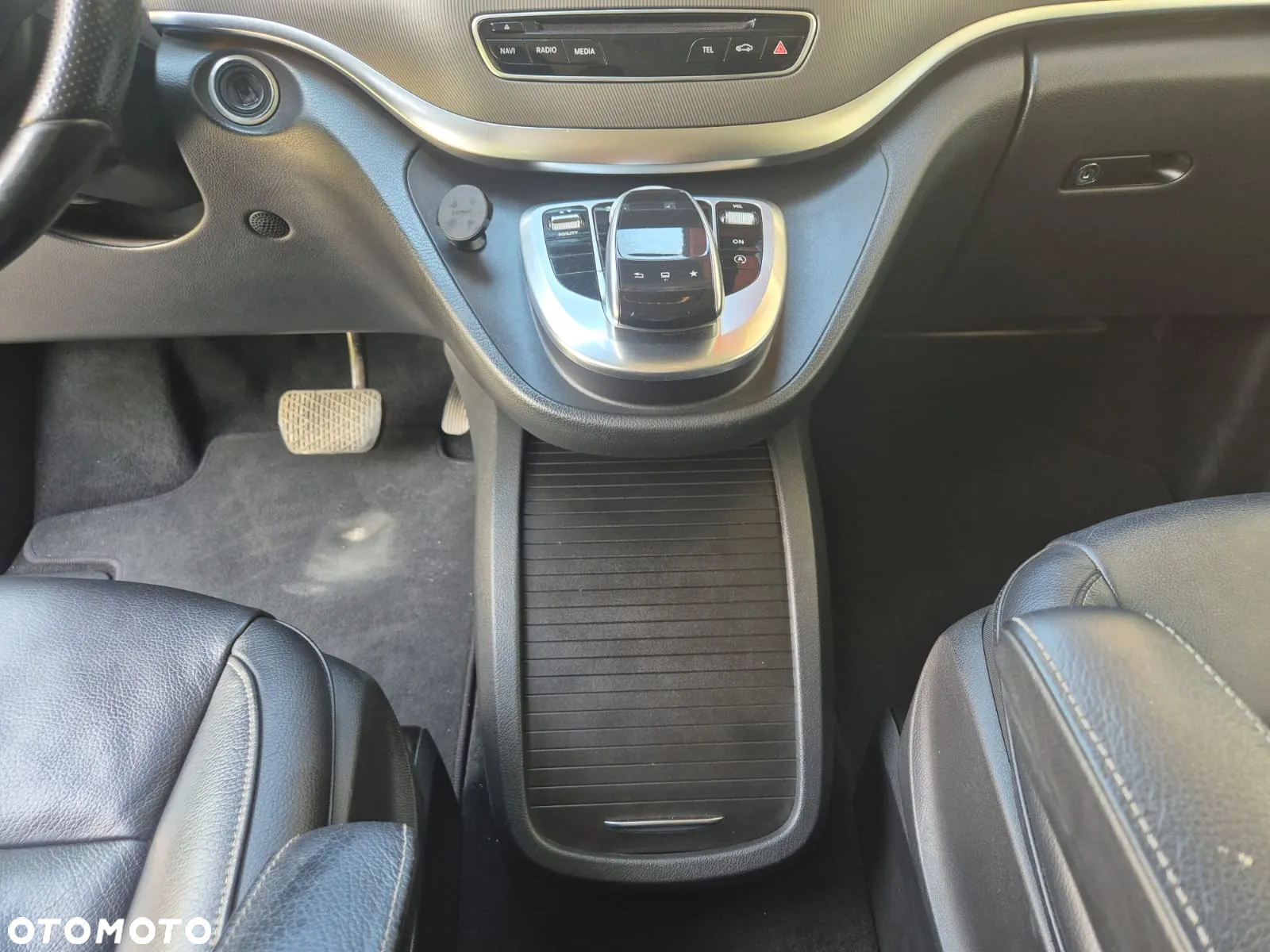 Mercedes-Benz Klasa V 220 CDI Avantgarde 7G-Tronic (d³ugi) - 26