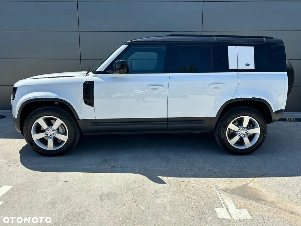 Land Rover Defender - 2