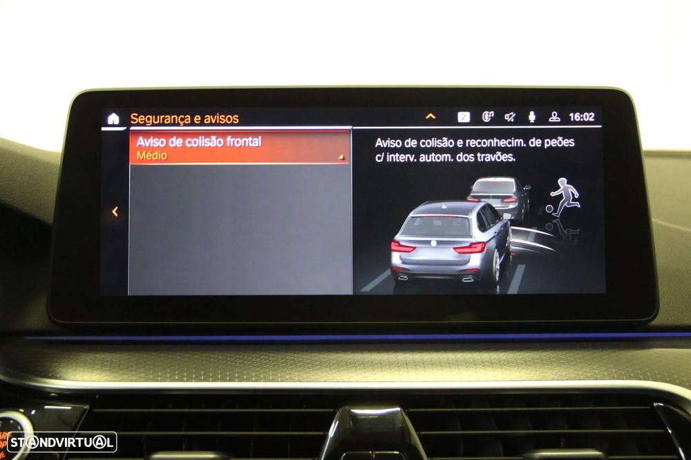 BMW 520 d Pack Desportivo M Auto - 12