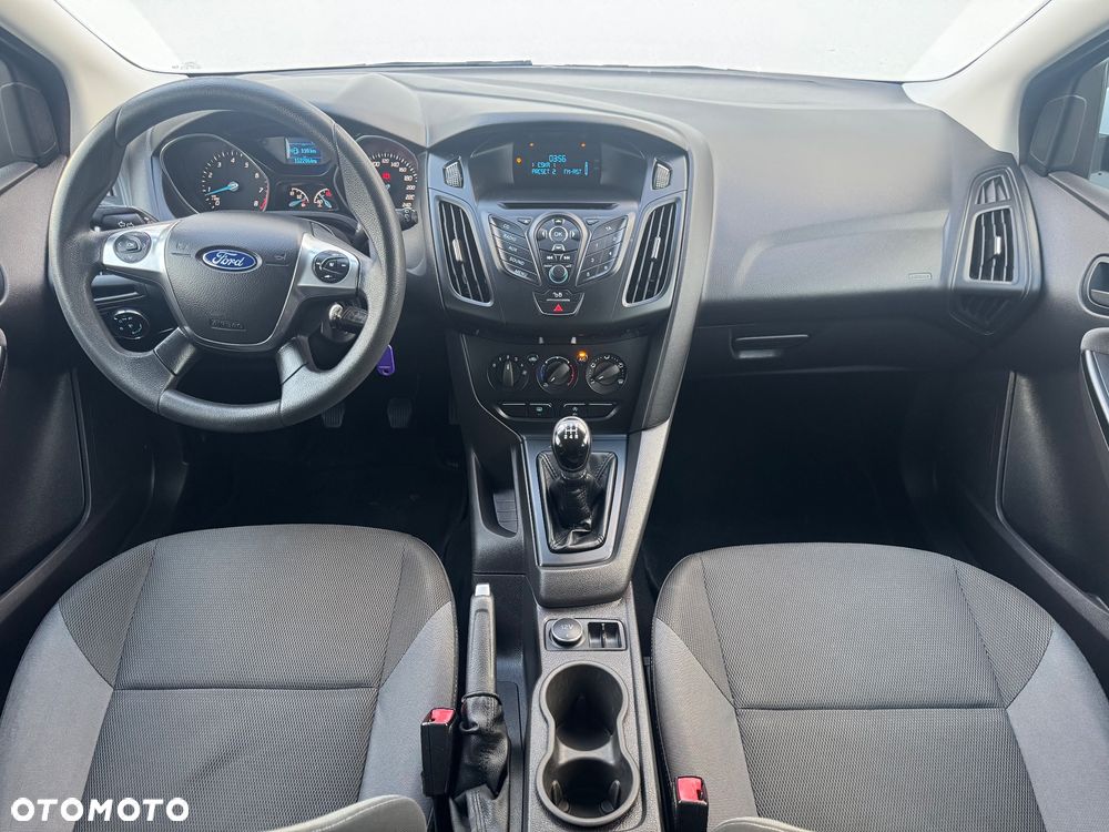 Ford Focus 1.0 EcoBoost Ambiente - 8