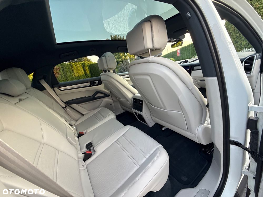 Porsche Cayenne Platinum Edition - 6