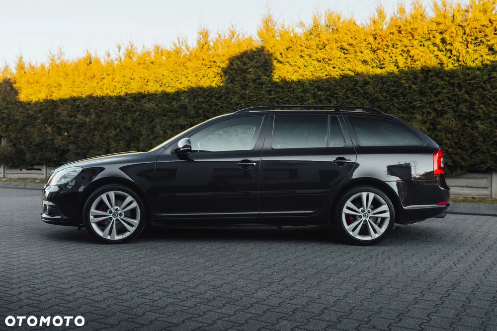 Skoda Octavia 2.0 TSI RS - 10