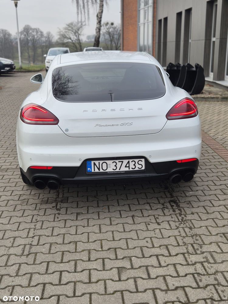 Porsche Panamera GTS PDK - 4