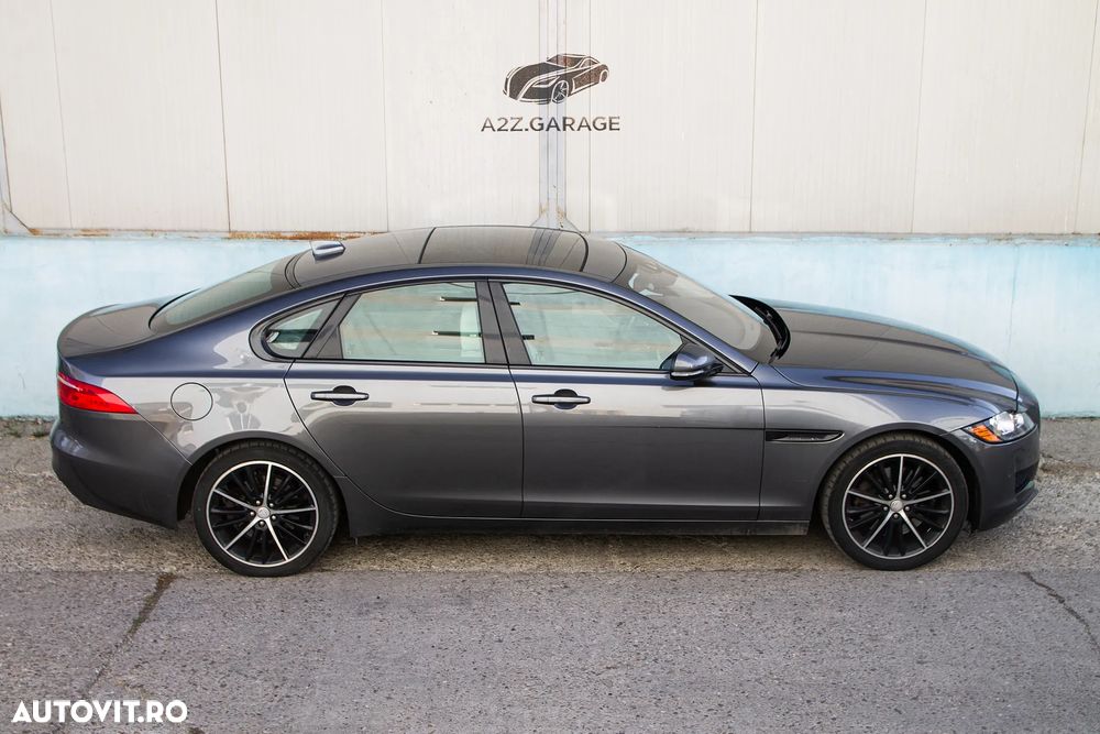 Jaguar XF 35t RWD Prestige - 11