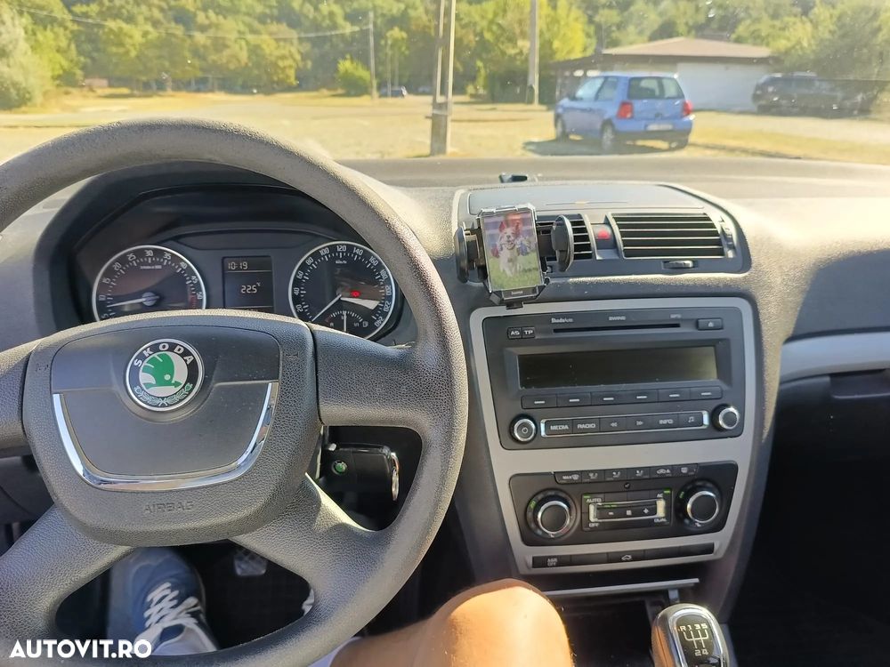 Skoda Octavia 1.6 TDI Ambiente - 5