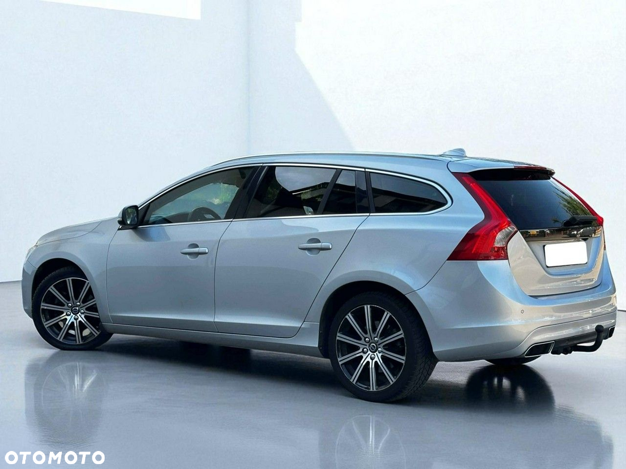Volvo V60 D4 Geartronic Summum - 13