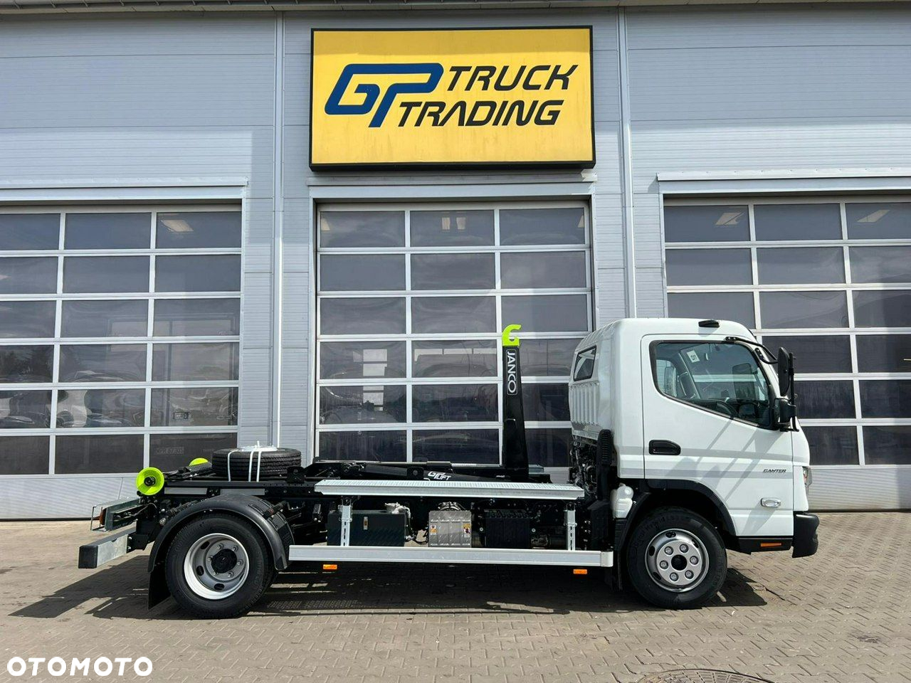 Mitsubishi Fuso - 5