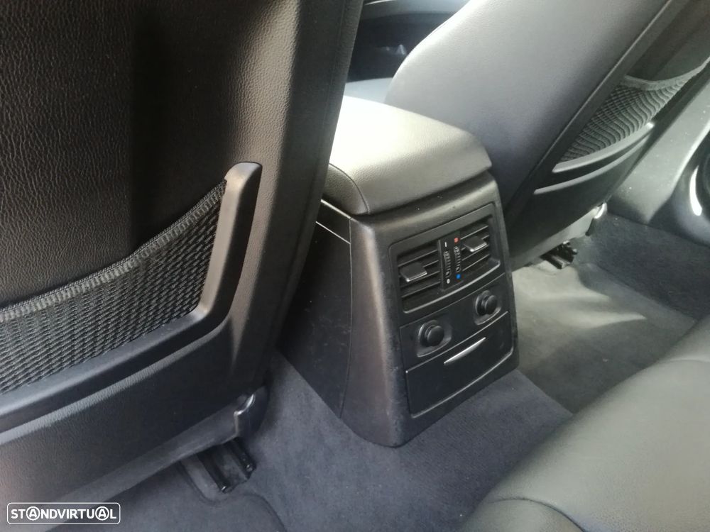 BMW 320 d Exclusive - 13