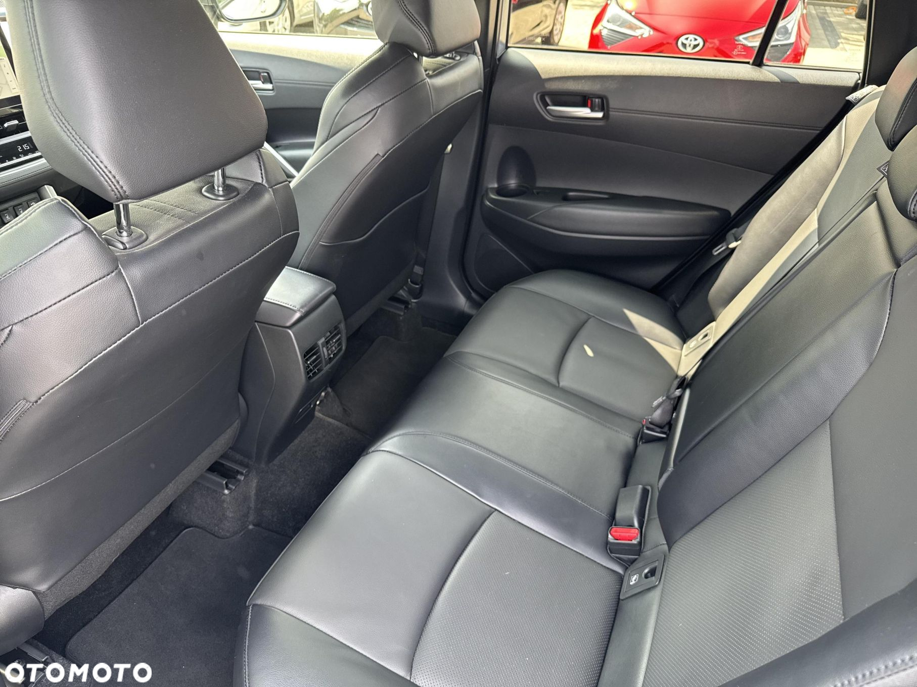 Toyota Corolla Cross 2.0 Hybrid Premiere Edition AWD - 16