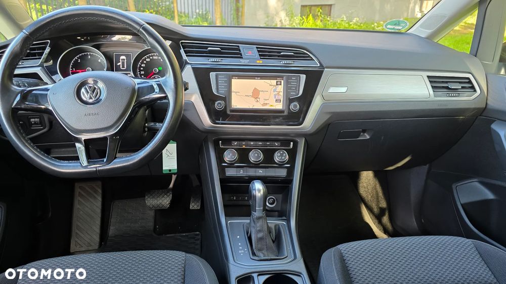 Volkswagen Touran 2.0 TDI SCR DSG Comfortline - 6