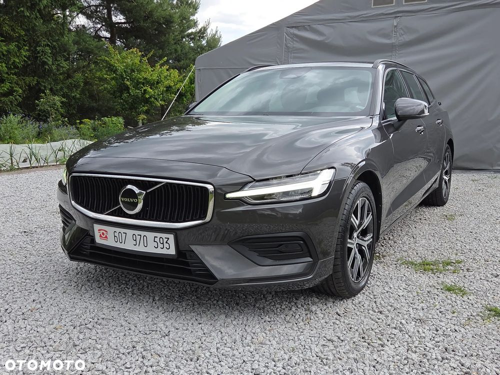 Volvo V60 B3 B DKG Momentum Pro - 1