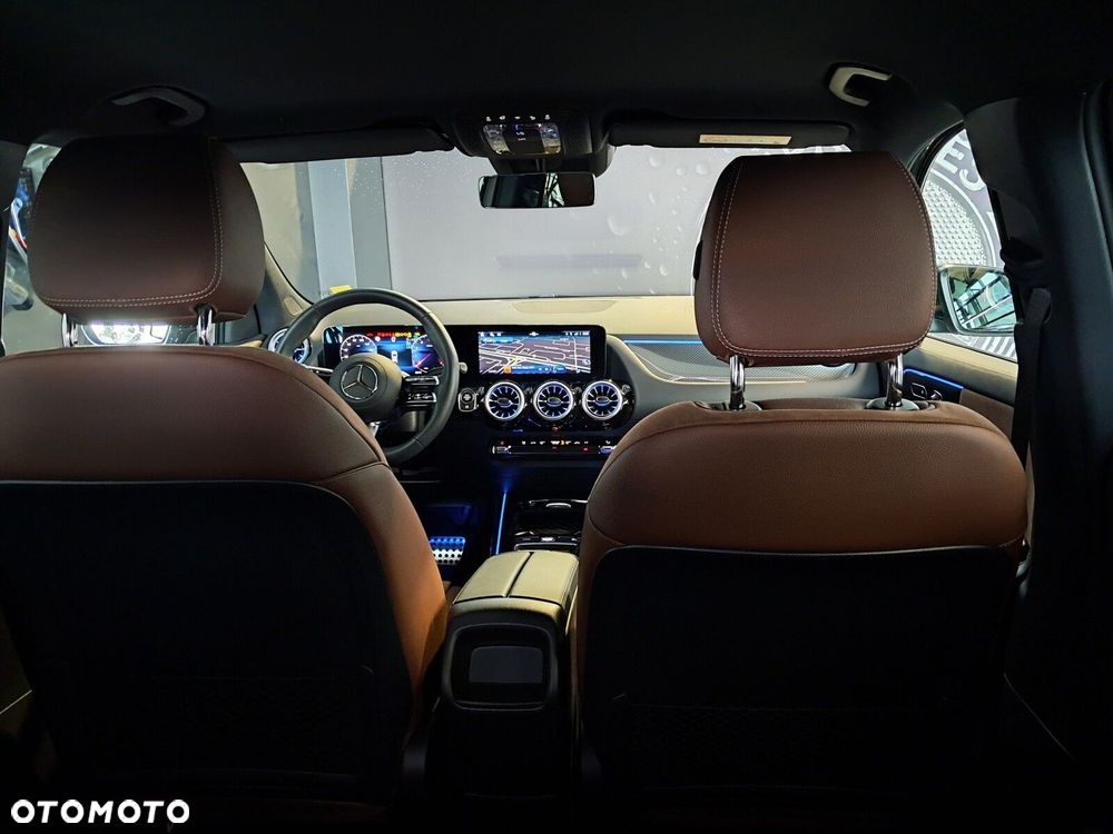 Mercedes-Benz GLA - 29