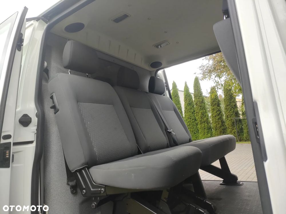 Volkswagen Transporter - 14