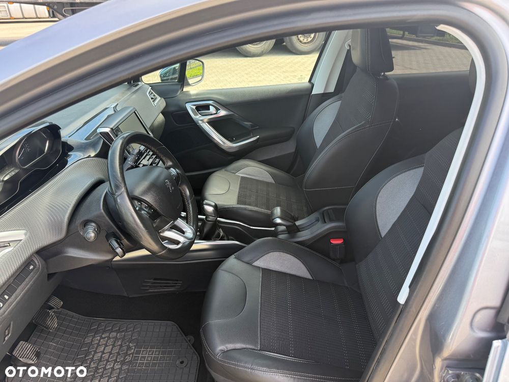 Peugeot 2008 1.6 VTi Style - 22