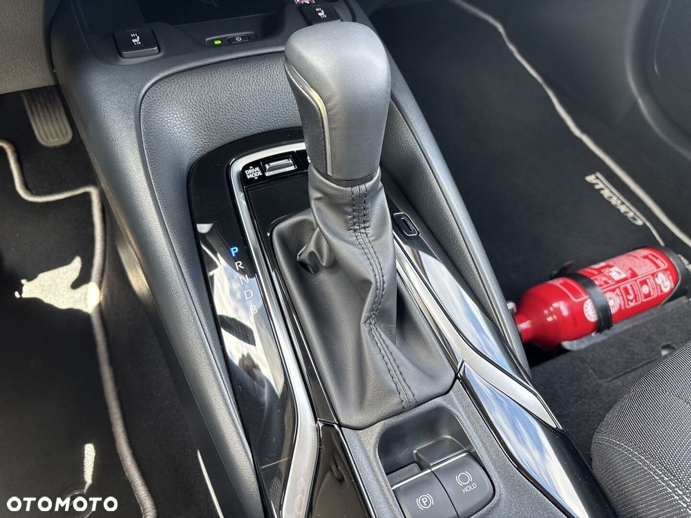 Toyota Corolla 1.8 Hybrid Comfort - 23
