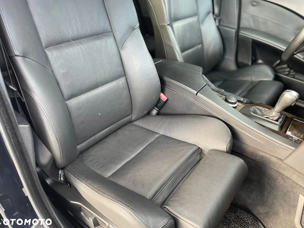 BMW Seria 5 530i - 31