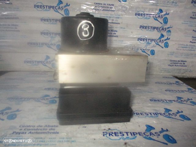 Abs A2095451432 A0044315412Q01 MERCEDES W203 MERCEDES W203 2002 C220CDI 143CV 5P CINZA - 5