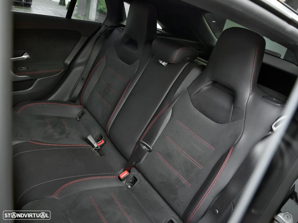 Mercedes-Benz CLA 180 7G-DCT AMG Line - 9