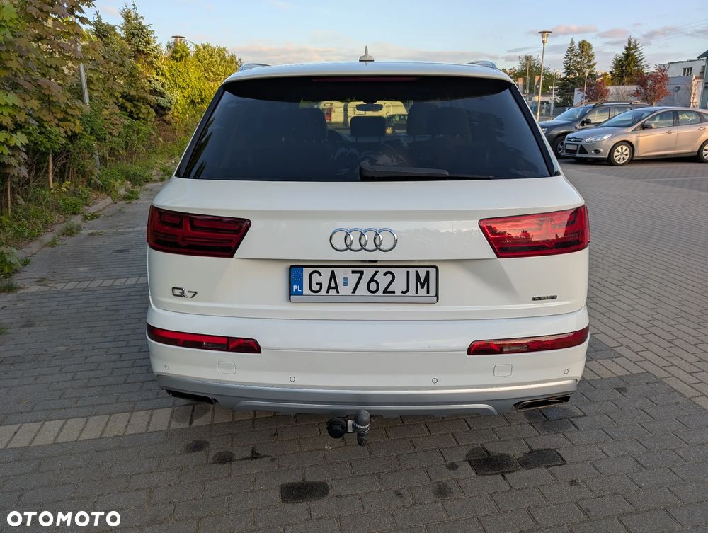 Audi Q7 - 12