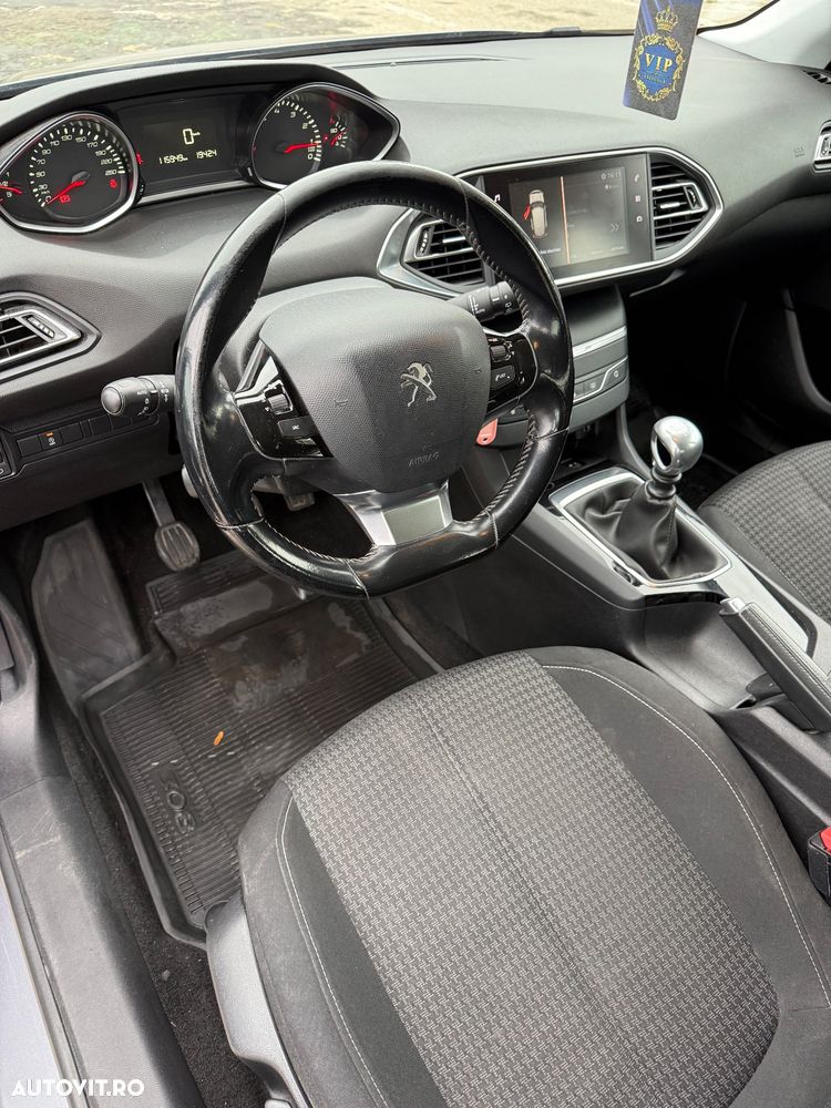 Peugeot 308 - 4