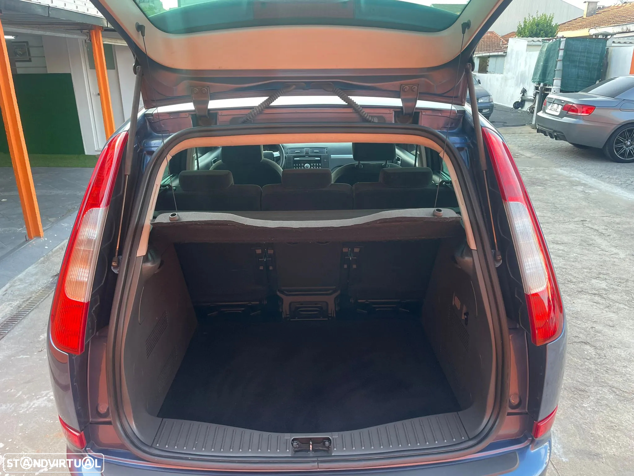 Ford Focus C-Max 1.6 TDCi Ghia - 10