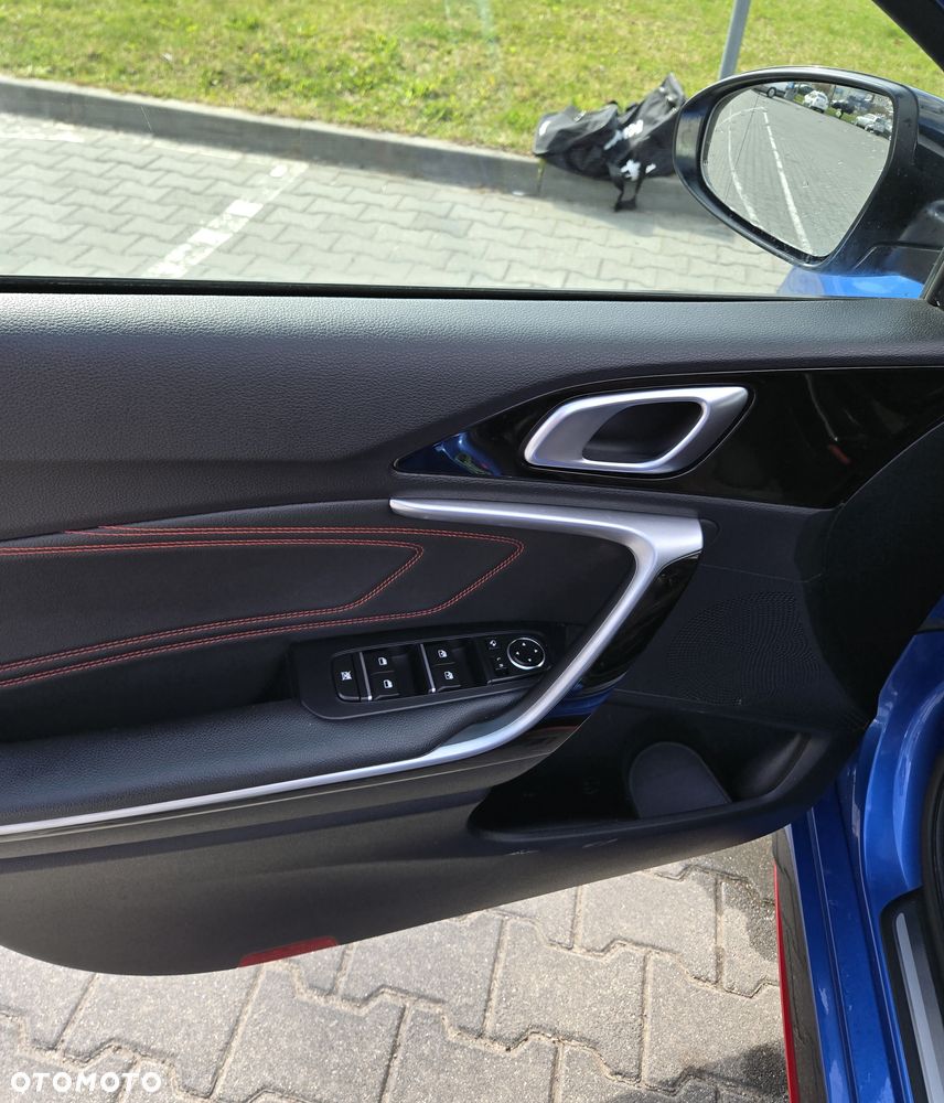 Kia ProCeed 1.6 T-GDI GT DCT - 9