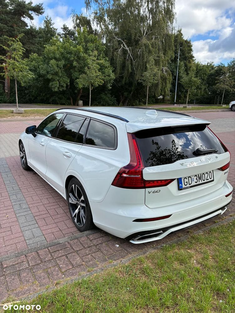 Volvo V60 D4 Geartronic R-Design - 12