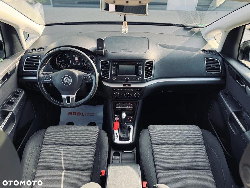 Volkswagen Sharan 2.0 TDI DSG BlueMotion Technology Highline - 23