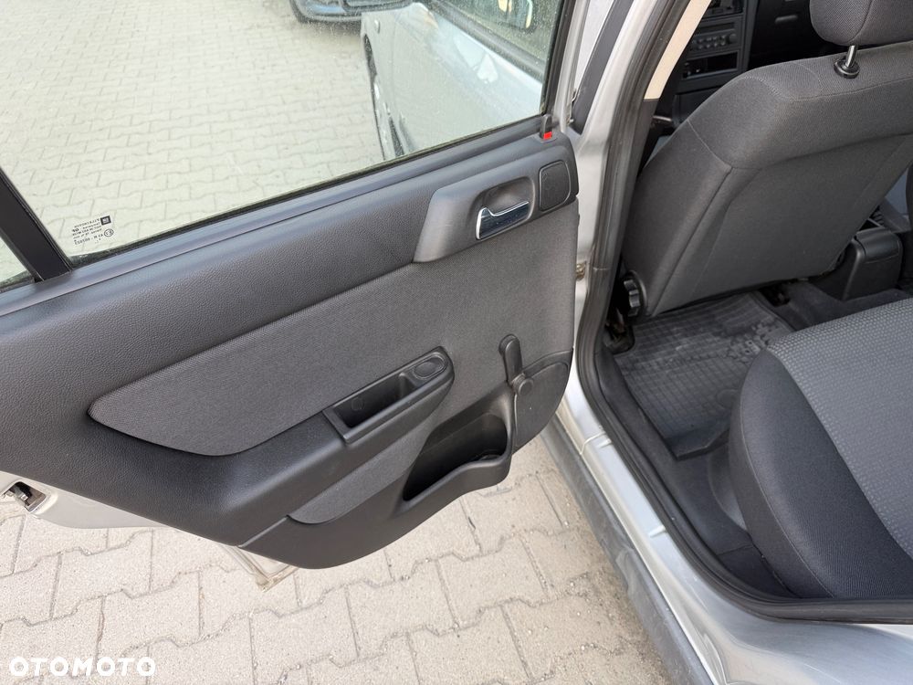 Opel Astra - 11