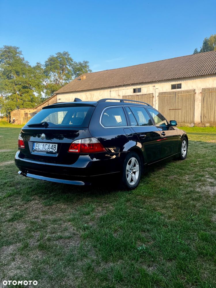 BMW Seria 5 523i - 5