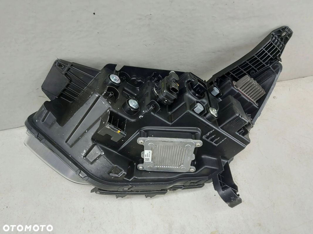 SsangYong Korando 4 IV 20- LED prawa lampa przednia przód reflektor - 7