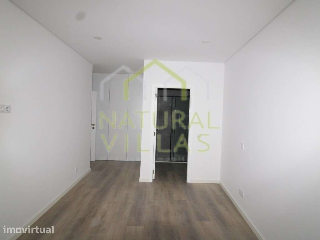 Penthouse T2 Nova com Terraço Privativo e Vista Panorâmica em Faro - Grande imagem: 5/13