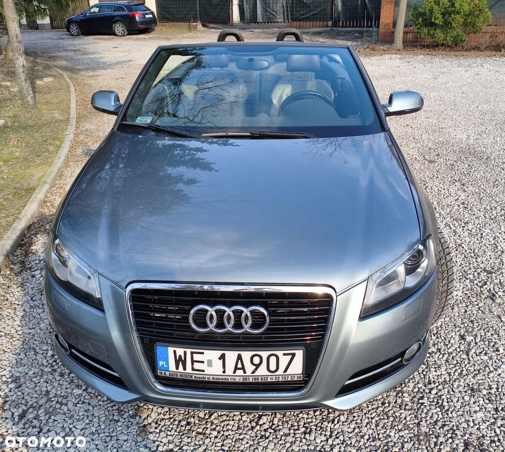 Audi A3 Cabrio 2.0 TDI DPF S tronic S Line Sportpaket - 2