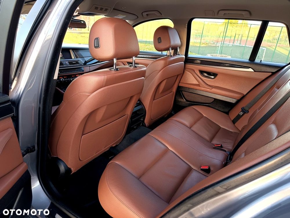 BMW Seria 5 525d Sport-Aut Modern Line - 8