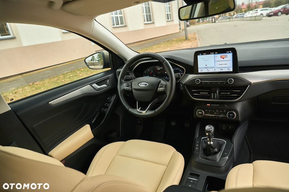 Ford Focus 1.5 EcoBlue Start-Stopp-System TITANIUM DESIGN - 1