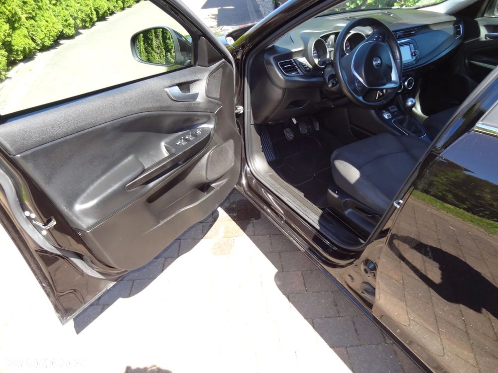 Alfa Romeo Giulietta 1.4 TB 16V Impression - 15