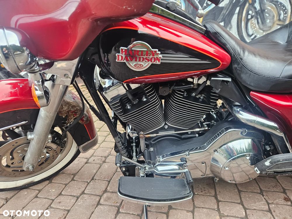 Harley-Davidson FLHTCU Ultra - 4