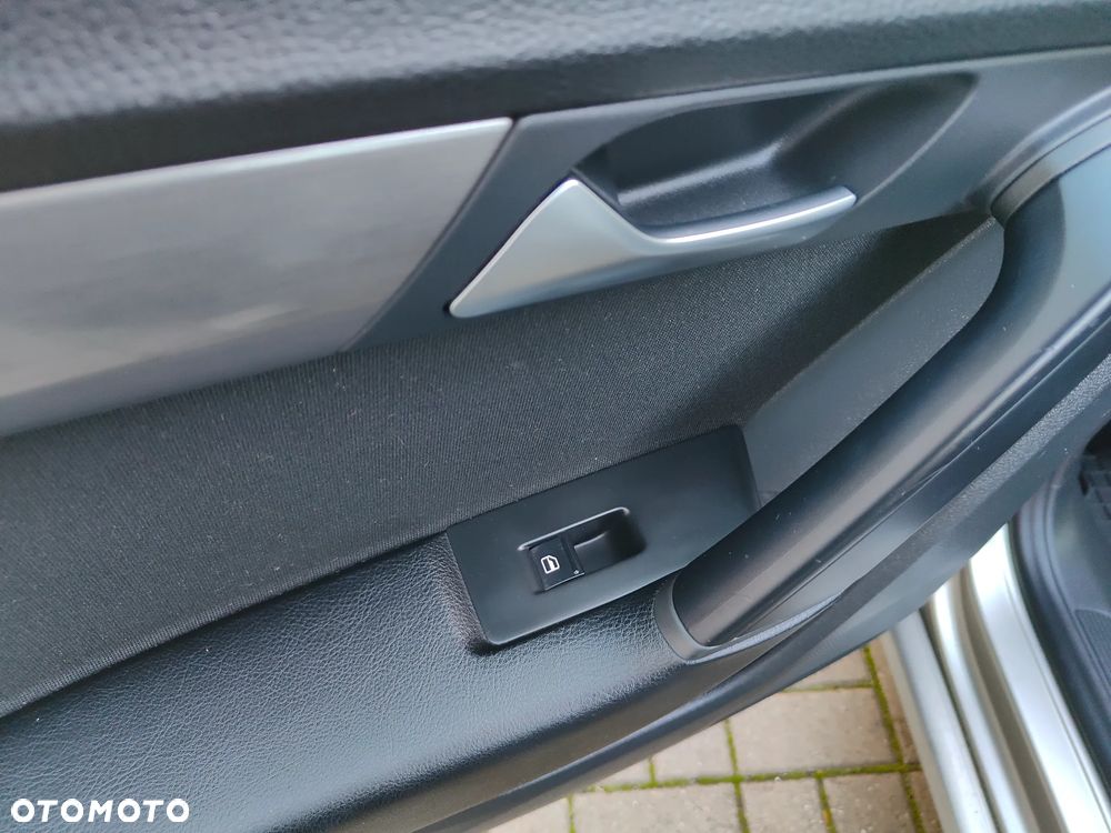 Volkswagen Passat - 15